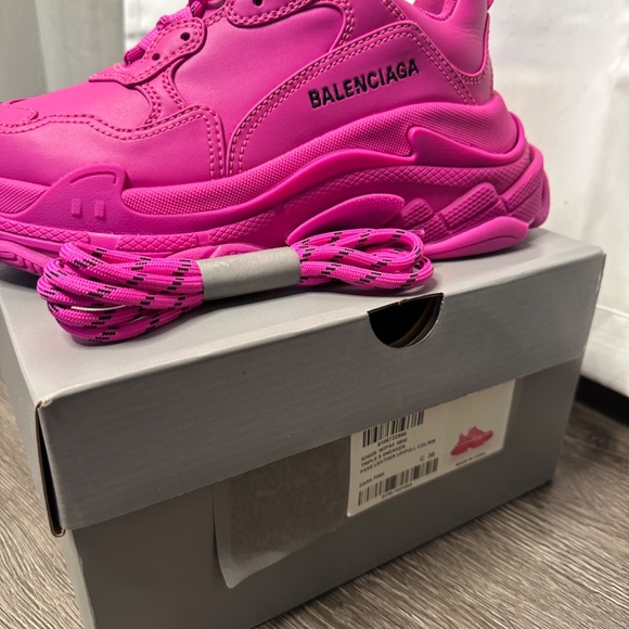 WOMEN'S TRIPLE S CLEAR SOLE BALENCIAGA SNEAKER IN PINK - Picture 6 of 6